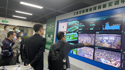 探讨最前沿智能化技术，欢迎潮州市工信局、联通公司一行莅临不朽情缘智能！